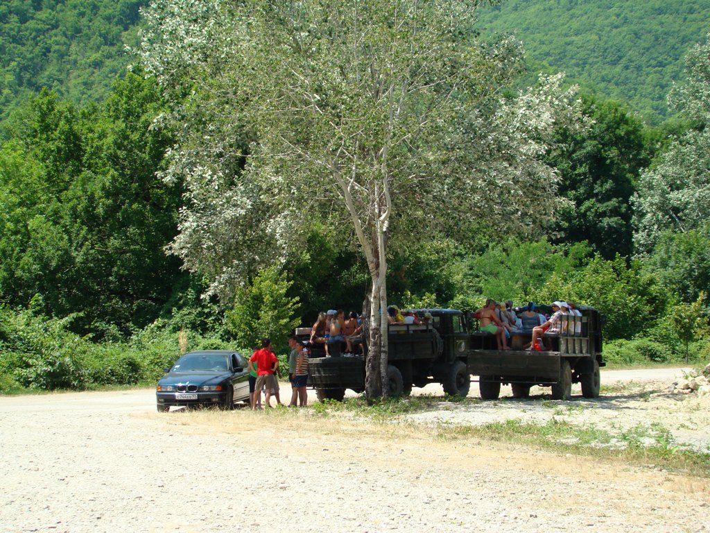 Водопады на реке Куаго